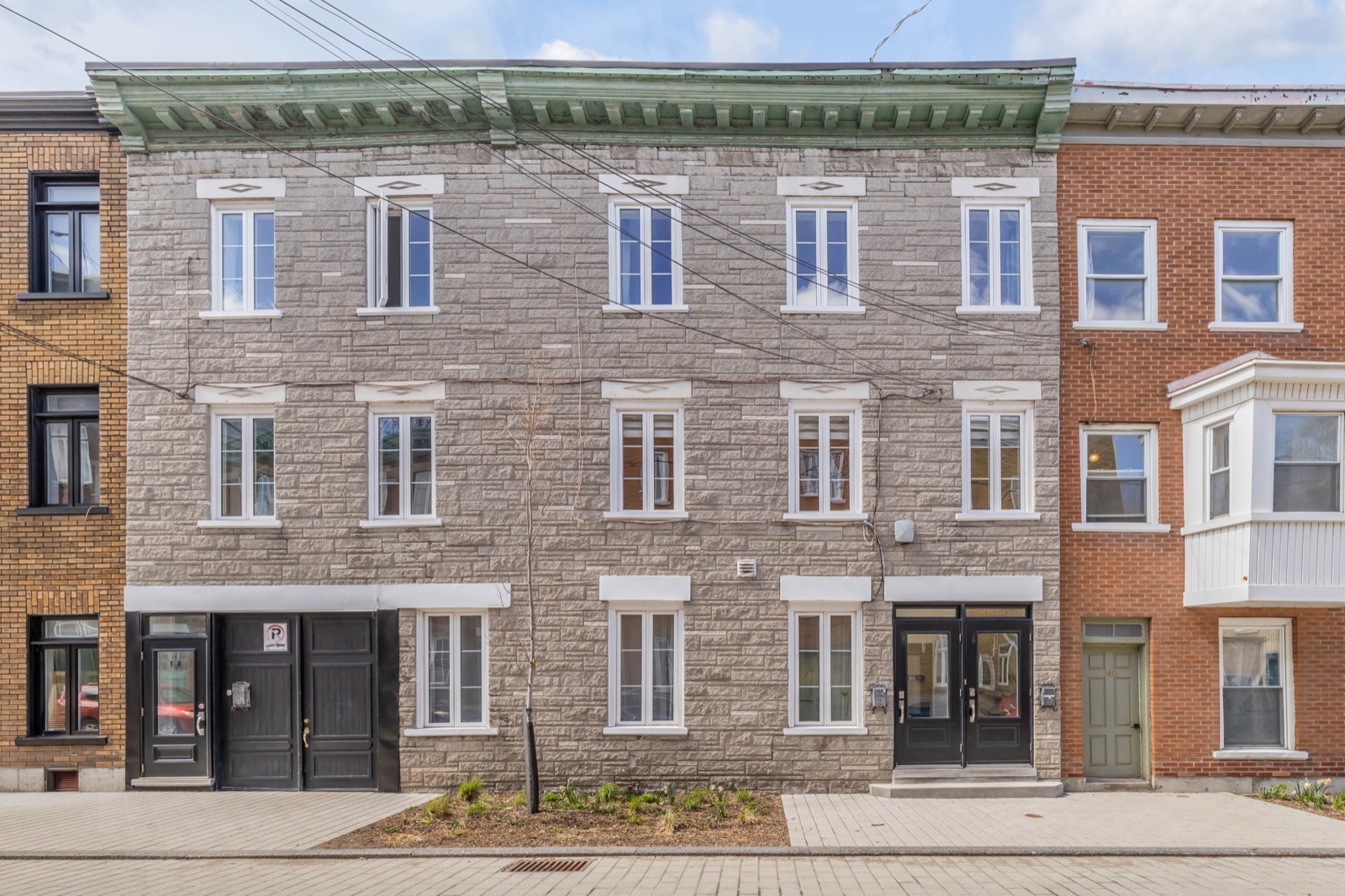 Triplex Saint-Jean-Baptiste — photo 1